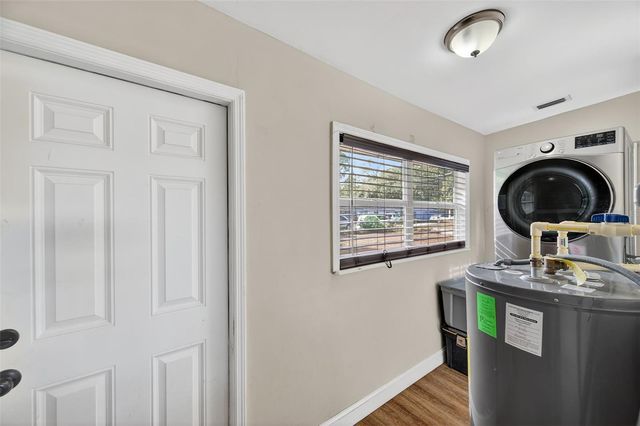 831 WOODLAWN STREET, Clearwater, FL 33756