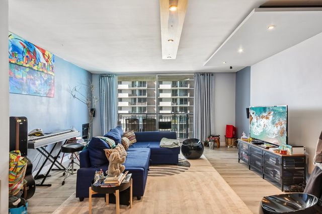 6007 N SHERIDAN Road 29F, Chicago, IL 60660