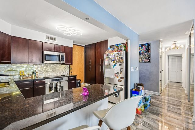 6007 N SHERIDAN Road 29F, Chicago, IL 60660