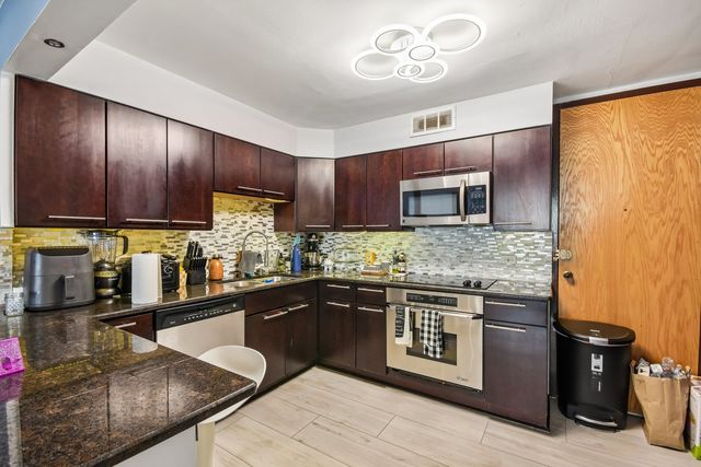 6007 N SHERIDAN Road 29F, Chicago, IL 60660