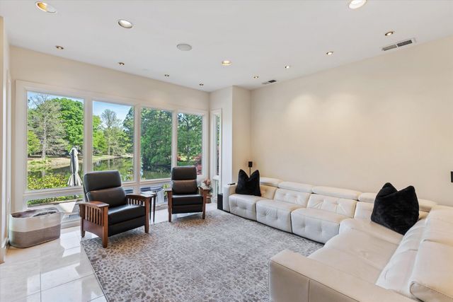 5946 EVEN MIST CV, Memphis, TN 38120