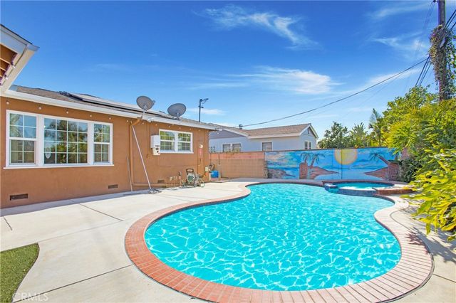 825 Mulberry, Brea, CA 92821