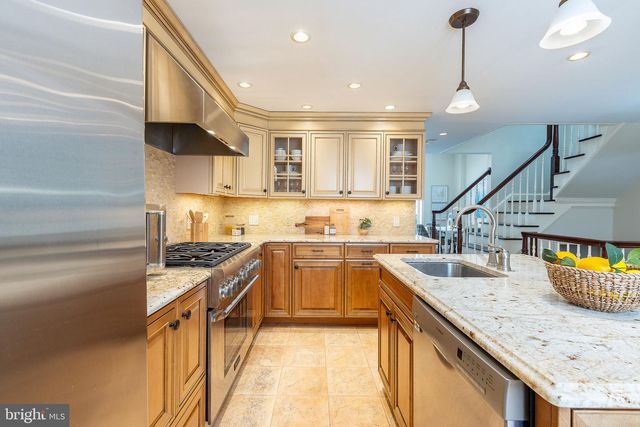 621 SPRUCE ST, Philadelphia, PA 19106