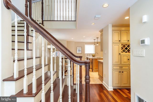 621 SPRUCE ST, Philadelphia, PA 19106