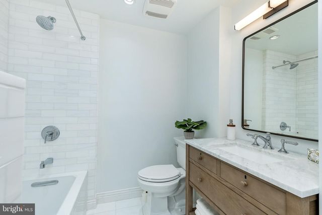 621 SPRUCE ST, Philadelphia, PA 19106