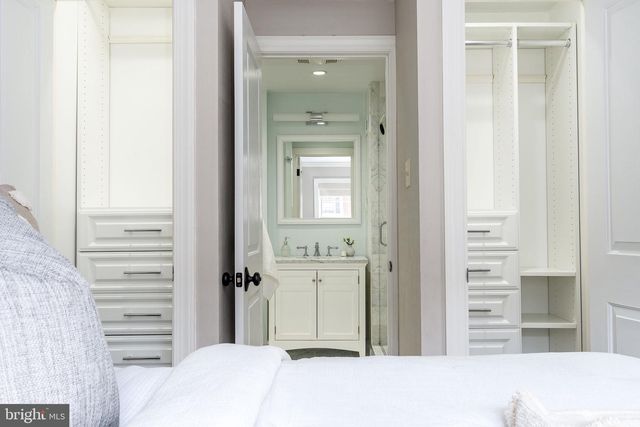 621 SPRUCE ST, Philadelphia, PA 19106