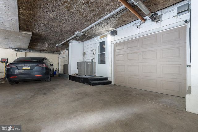 621 SPRUCE ST, Philadelphia, PA 19106