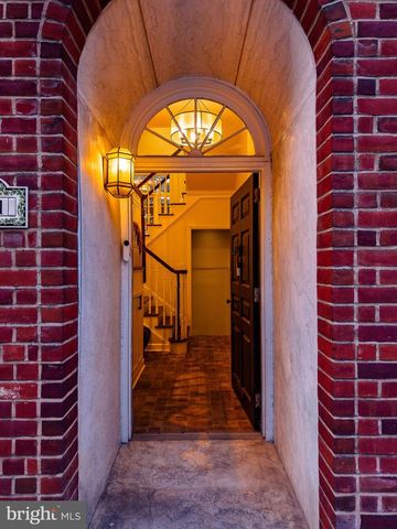 621 SPRUCE ST, Philadelphia, PA 19106