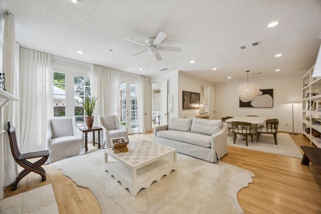5591 Beverlyhill Street, Houston, TX 77056