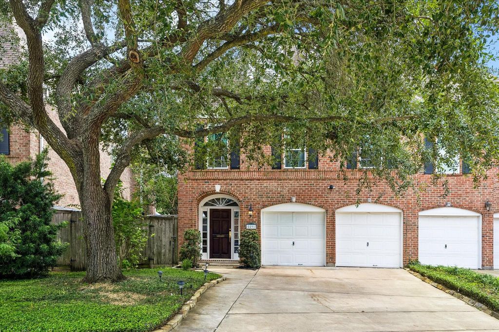5591 Beverlyhill Street, Houston, TX 77056