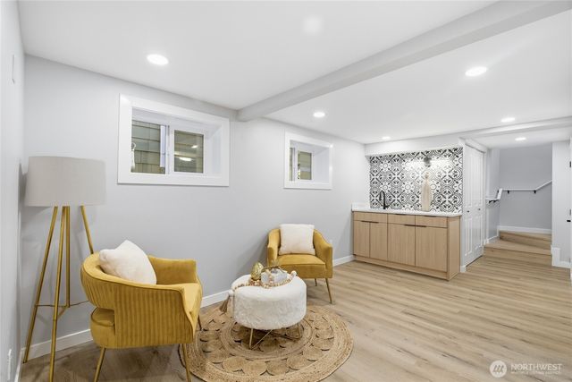 1927 42nd Avenue SW, Seattle, WA 98116