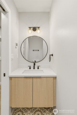 1927 42nd Avenue SW, Seattle, WA 98116