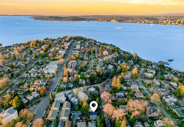 1927 42nd Avenue SW, Seattle, WA 98116