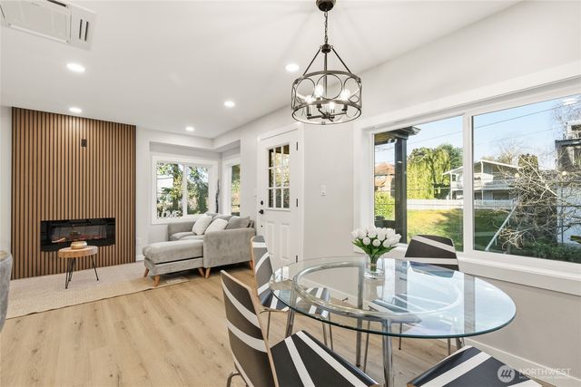 1927 42nd Avenue SW, Seattle, WA 98116