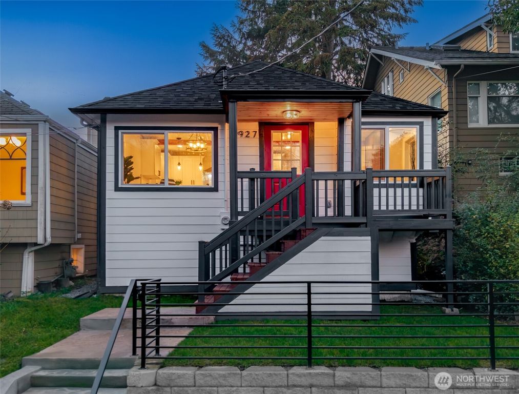 1927 42nd Avenue SW, Seattle, WA 98116