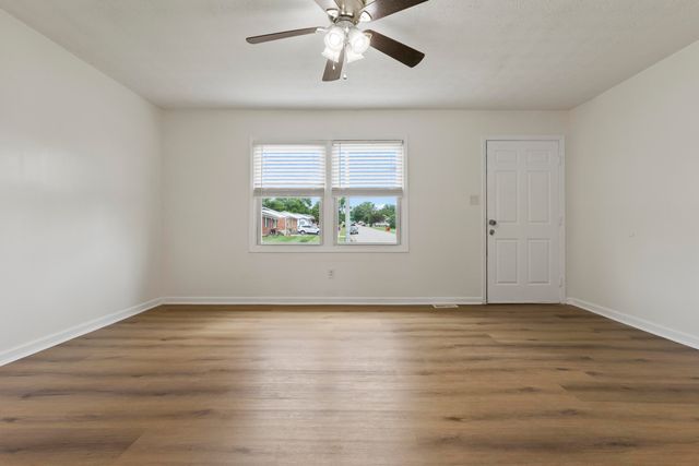 809 S Central Avenue, Nicholasville, KY 40356