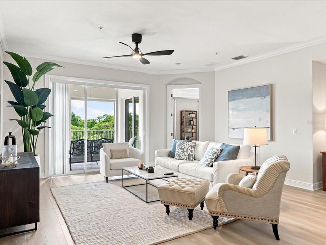 5122 MANORWOOD DRIVE 4B, Sarasota, FL 34235