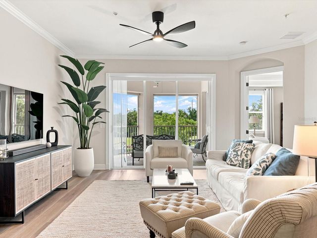 5122 MANORWOOD DRIVE 4B, Sarasota, FL 34235