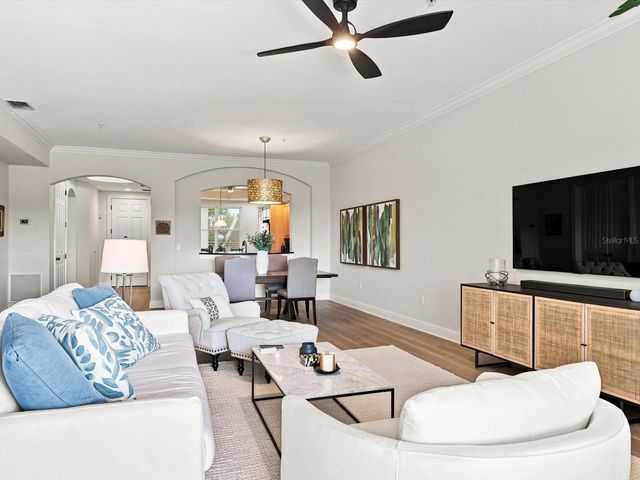 5122 MANORWOOD DRIVE 4B, Sarasota, FL 34235