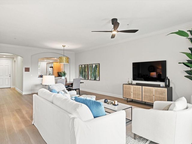 5122 MANORWOOD DRIVE 4B, Sarasota, FL 34235