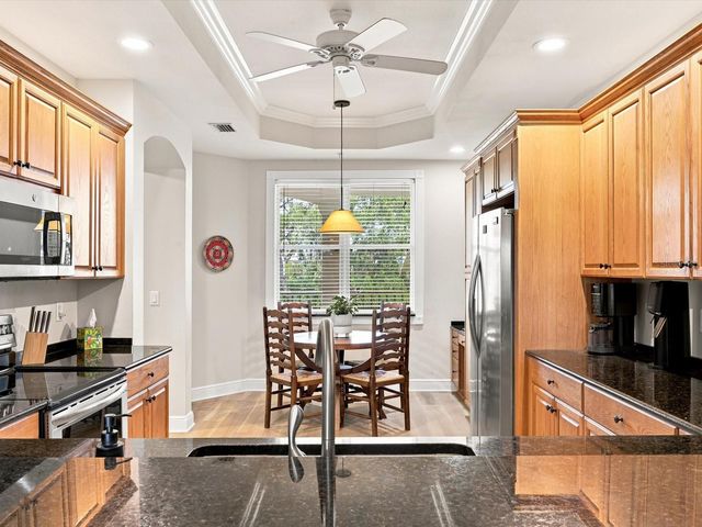 5122 MANORWOOD DRIVE 4B, Sarasota, FL 34235