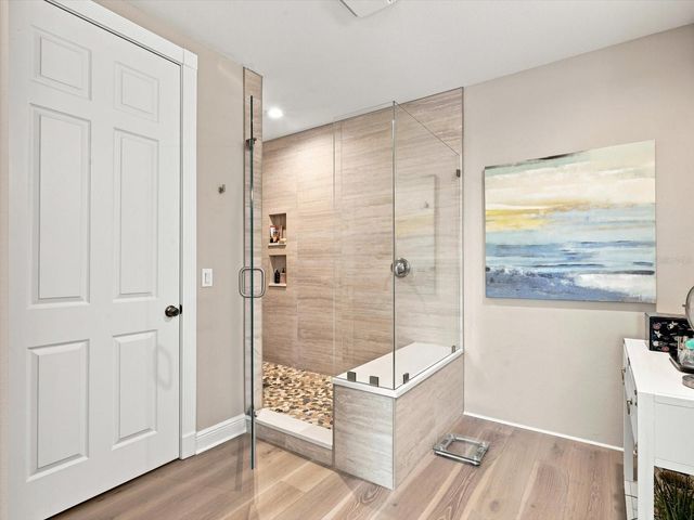 5122 MANORWOOD DRIVE 4B, Sarasota, FL 34235