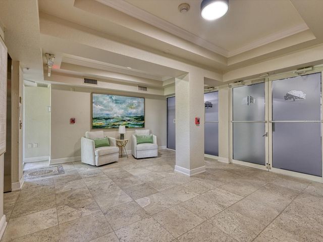 5122 MANORWOOD DRIVE 4B, Sarasota, FL 34235