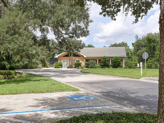 5122 MANORWOOD DRIVE 4B, Sarasota, FL 34235