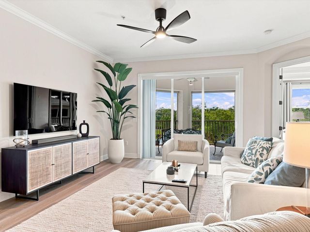 5122 MANORWOOD DRIVE 4B, Sarasota, FL 34235