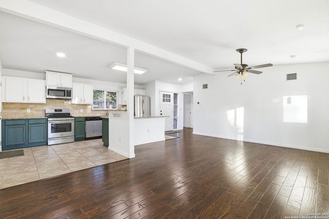 2822 Knight Robin, San Antonio, TX 78209