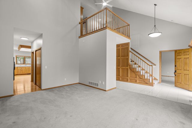 7200 Plum Drive, Urbandale, IA 50322