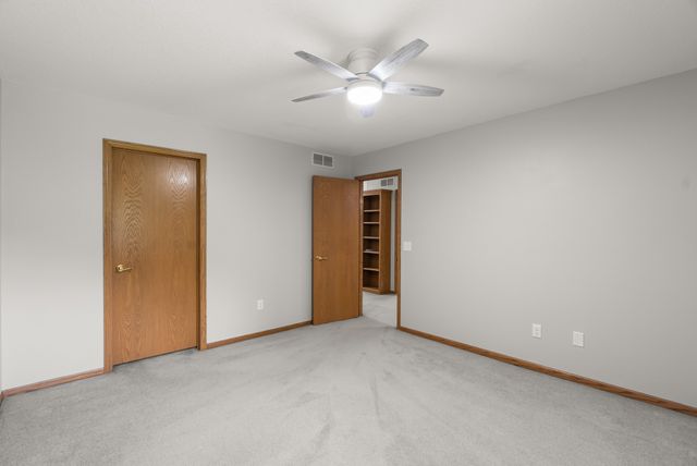 7200 Plum Drive, Urbandale, IA 50322