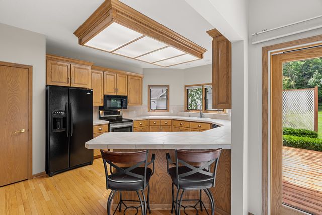 7200 Plum Drive, Urbandale, IA 50322