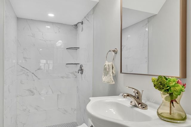 37-39 Lewis Rd 1, Belmont, MA 02478