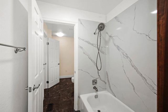 2436 2436 Sebastopol ln 2, Hayward, CA 94542