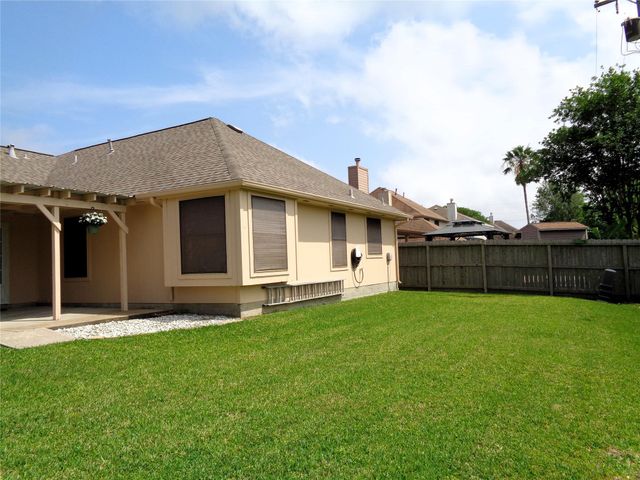 2617 15th Street N, Texas City, TX 77590