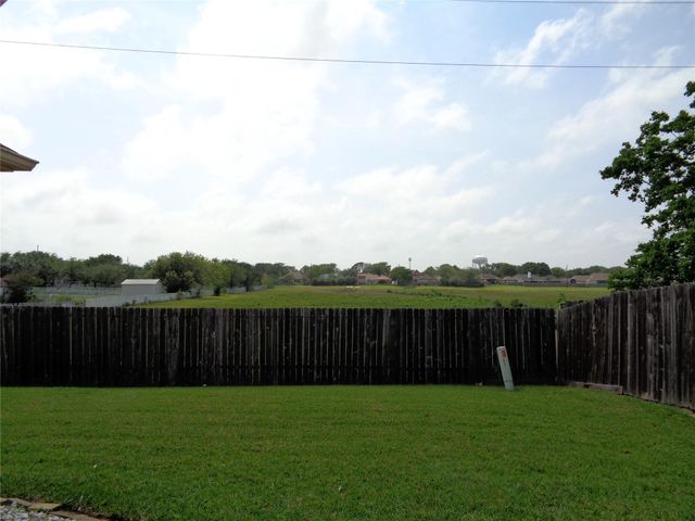 2617 15th Street N, Texas City, TX 77590