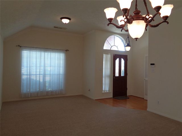 2617 15th Street N, Texas City, TX 77590