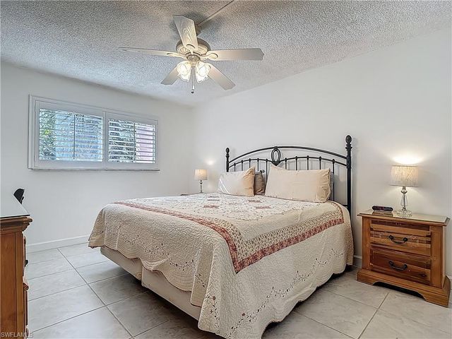 175 TURTLE LAKE CT 108, Naples, FL 34105