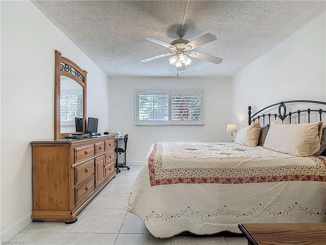 175 TURTLE LAKE CT 108, Naples, FL 34105