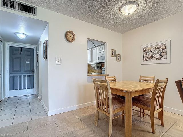 175 TURTLE LAKE CT 108, Naples, FL 34105