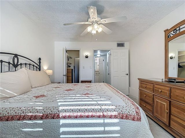 175 TURTLE LAKE CT 108, Naples, FL 34105
