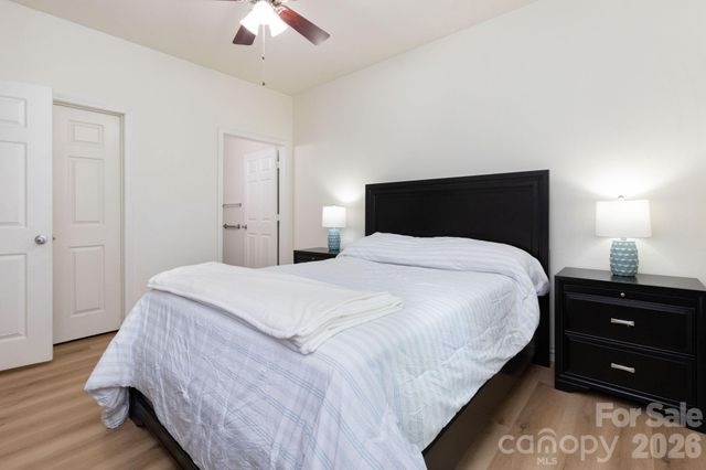 400 Vista Lake Drive 002, Candler, NC 28715