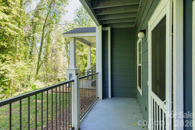 400 Vista Lake Drive 002, Candler, NC 28715