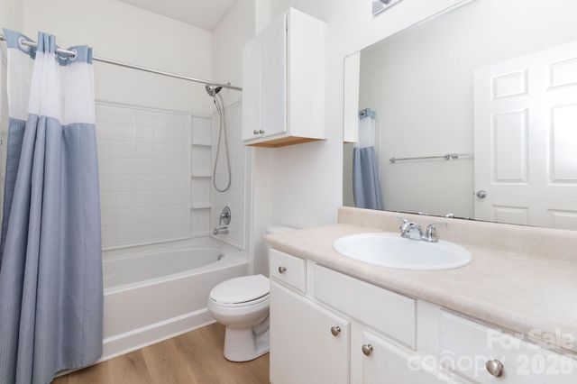 400 Vista Lake Drive 002, Candler, NC 28715