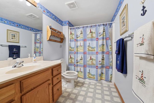 206 Hjemdal Lane, Deerfield, WI 53531