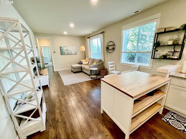 13704 Nw 52ND Ave, Vancouver, WA 98685