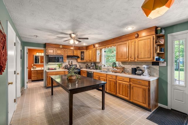 7 Westland Drive, Spencer, MA 01562