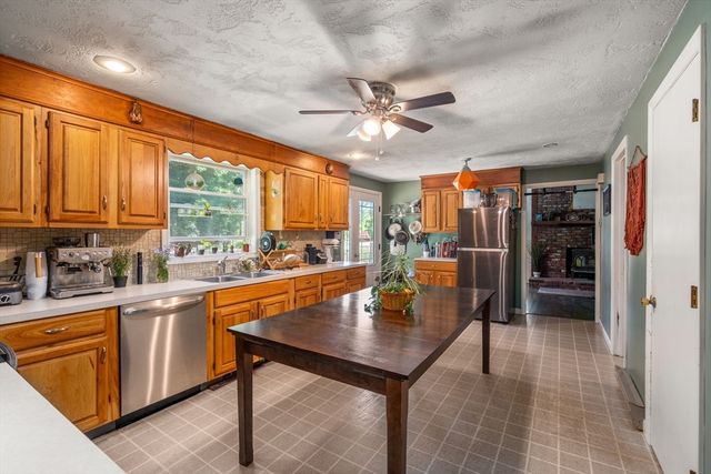 7 Westland Drive, Spencer, MA 01562