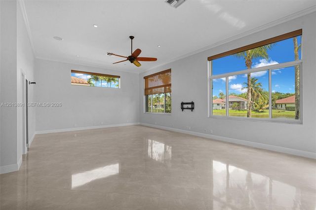 2715 Edgewater Court, Weston, FL 33332